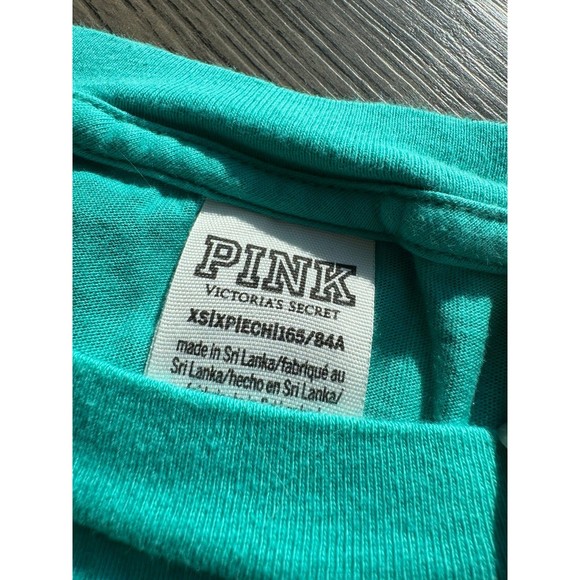 VS PINK long sleeve size xs - Picture 3 of 4